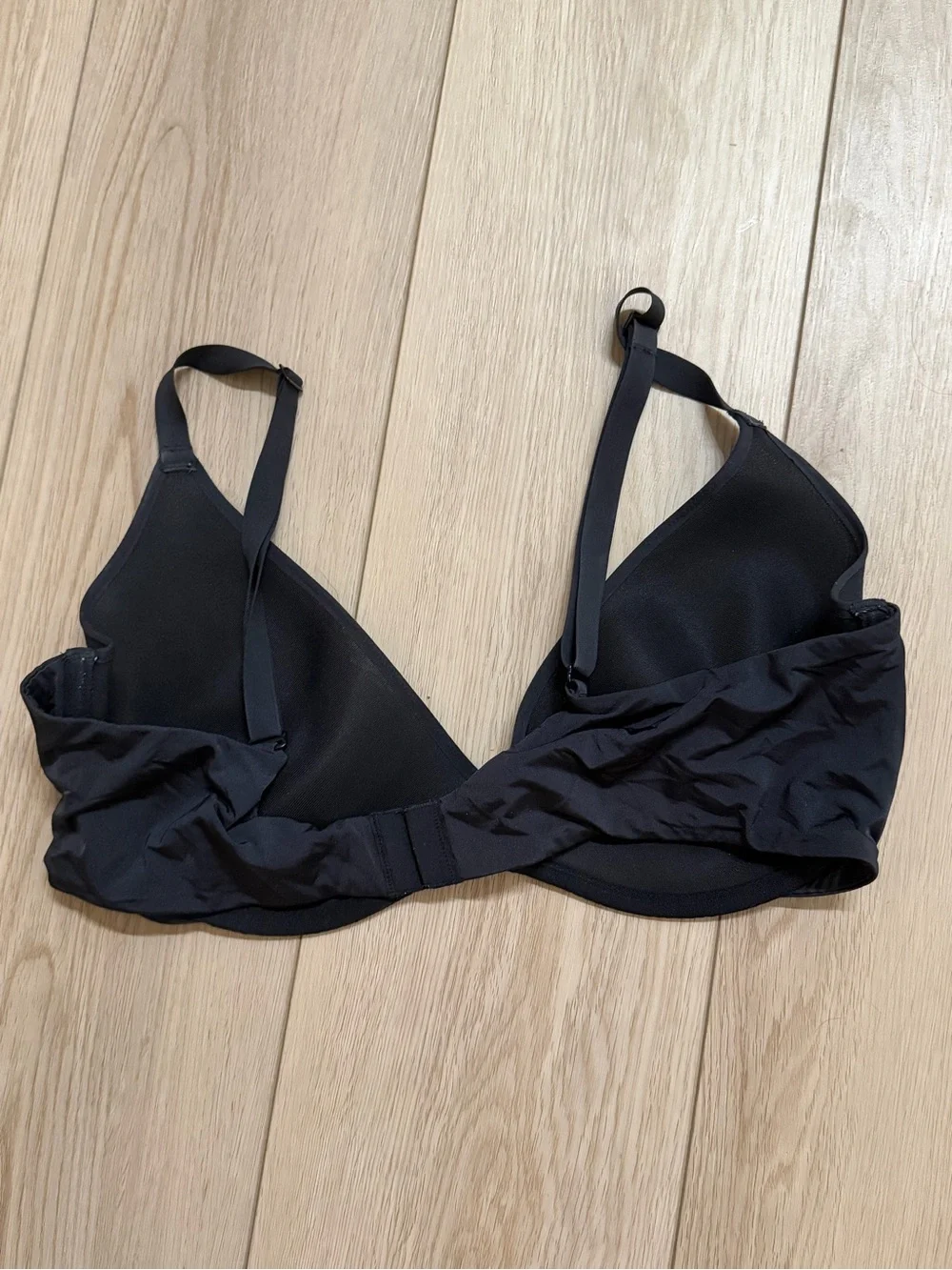 SKIMS Weightless Scoop Bra, 40C, Black - Picture 2 of 6